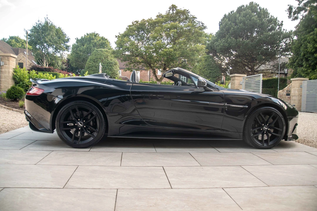 2015 Aston Martin Vanquish 2nd Gen - Image 4 of 31