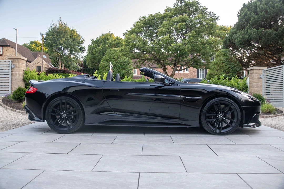 2015 Aston Martin Vanquish 2nd Gen - Image 12 of 31
