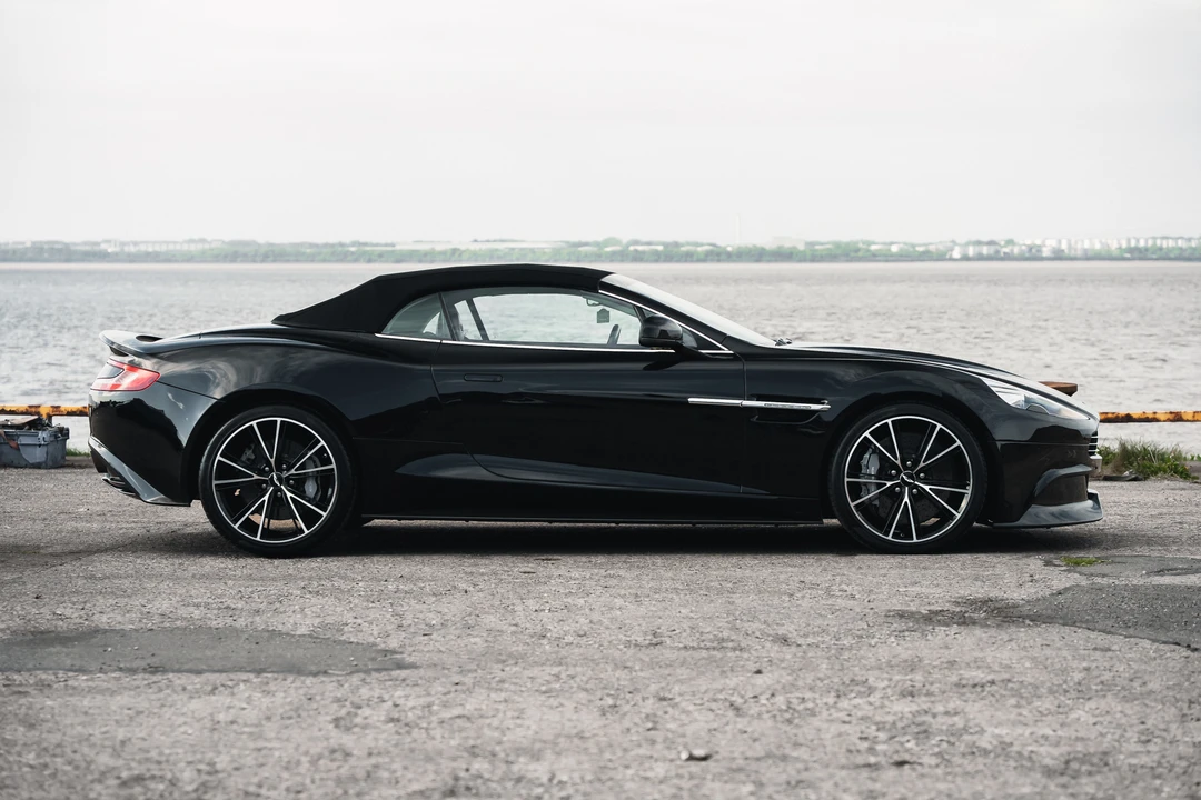 2015 Aston Martin Vanquish 2nd Gen - Image 13 of 31