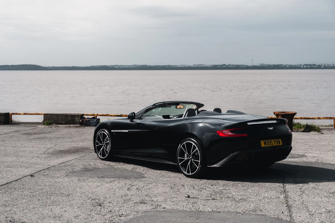 2015 Aston Martin Vanquish 2nd Gen - Image 18 of 31