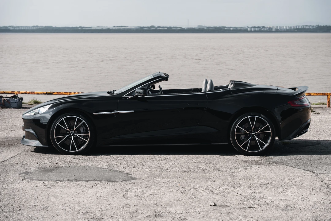 2015 Aston Martin Vanquish 2nd Gen - Image 19 of 31