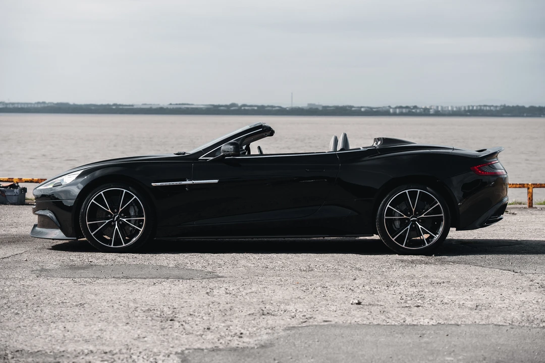 2015 Aston Martin Vanquish 2nd Gen - Image 8 of 31