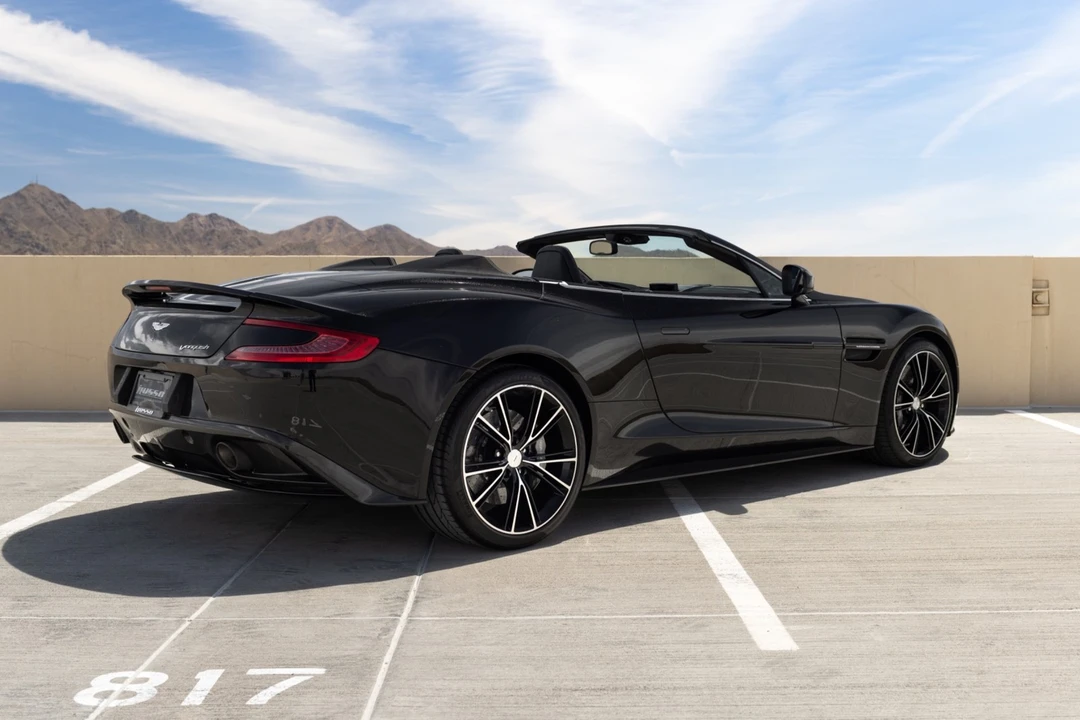 2015 Aston Martin Vanquish 2nd Gen - Image 9 of 31