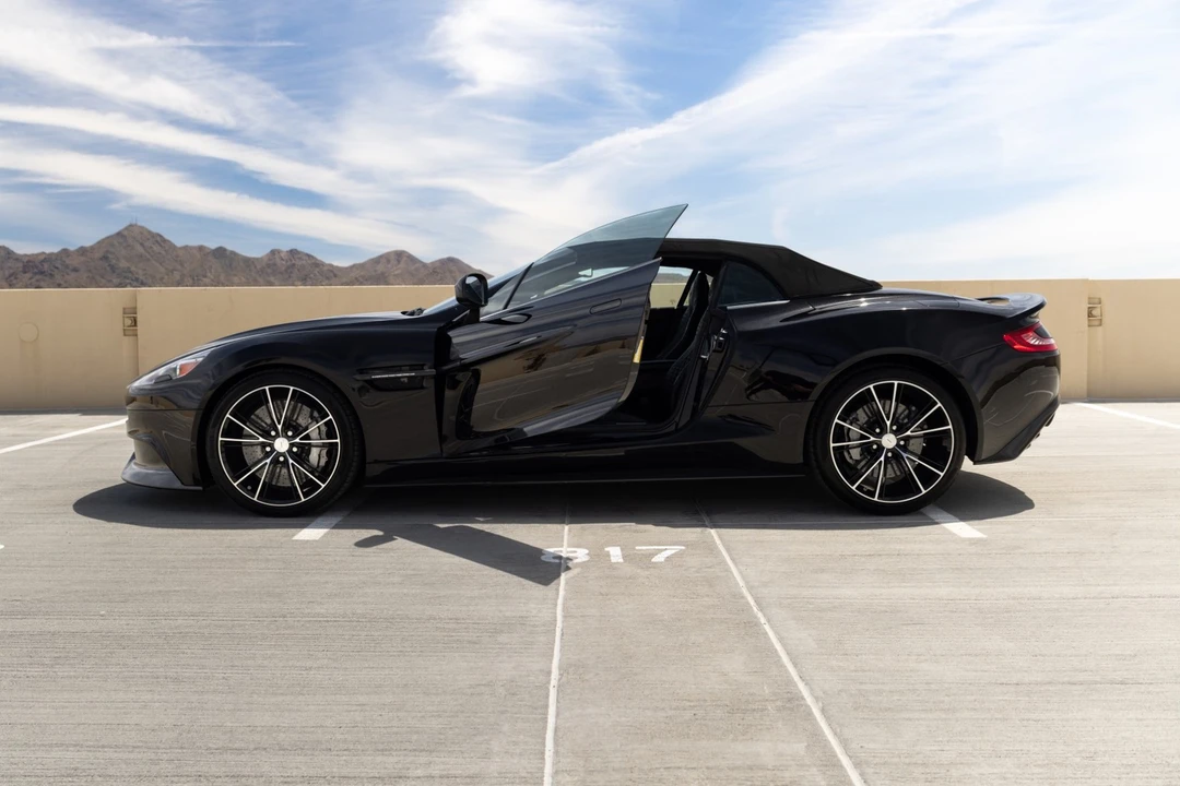 2015 Aston Martin Vanquish 2nd Gen - Image 11 of 31