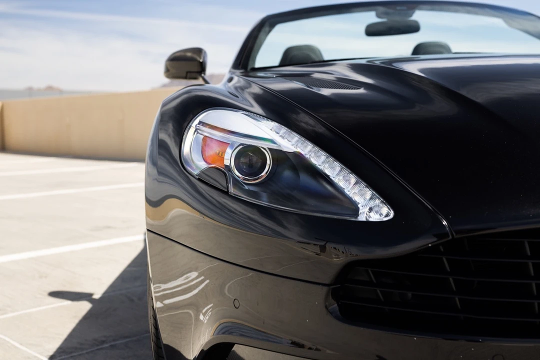 2015 Aston Martin Vanquish 2nd Gen - Image 21 of 31