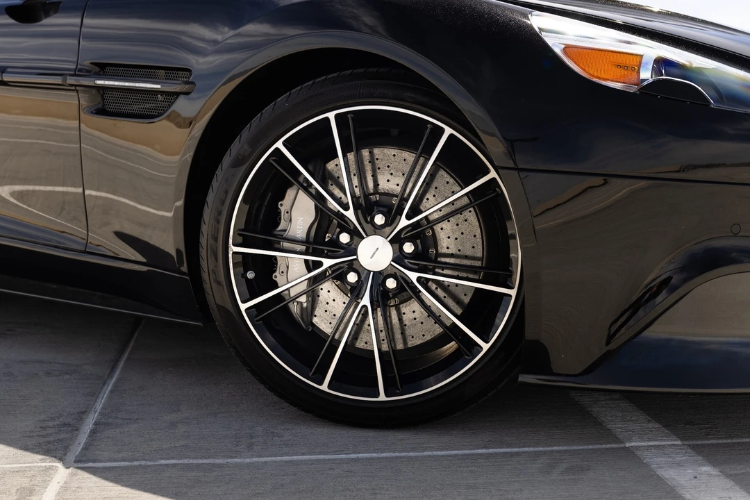 2015 Aston Martin Vanquish 2nd Gen - Image 17 of 31
