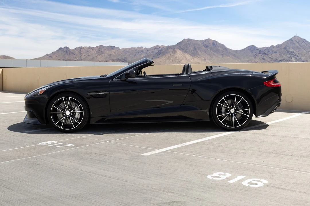 2015 Aston Martin Vanquish 2nd Gen - Image 5 of 31