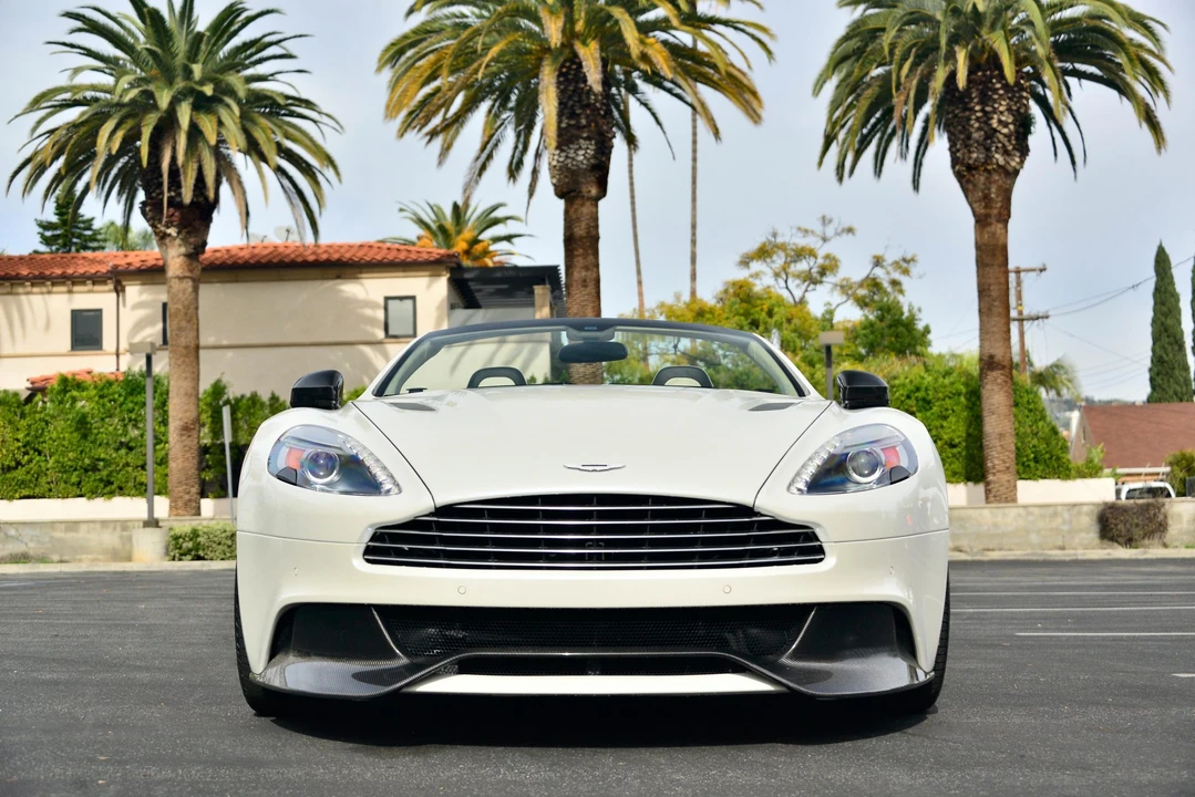 2015 Aston Martin Vanquish 2nd Gen - Image 2 of 31