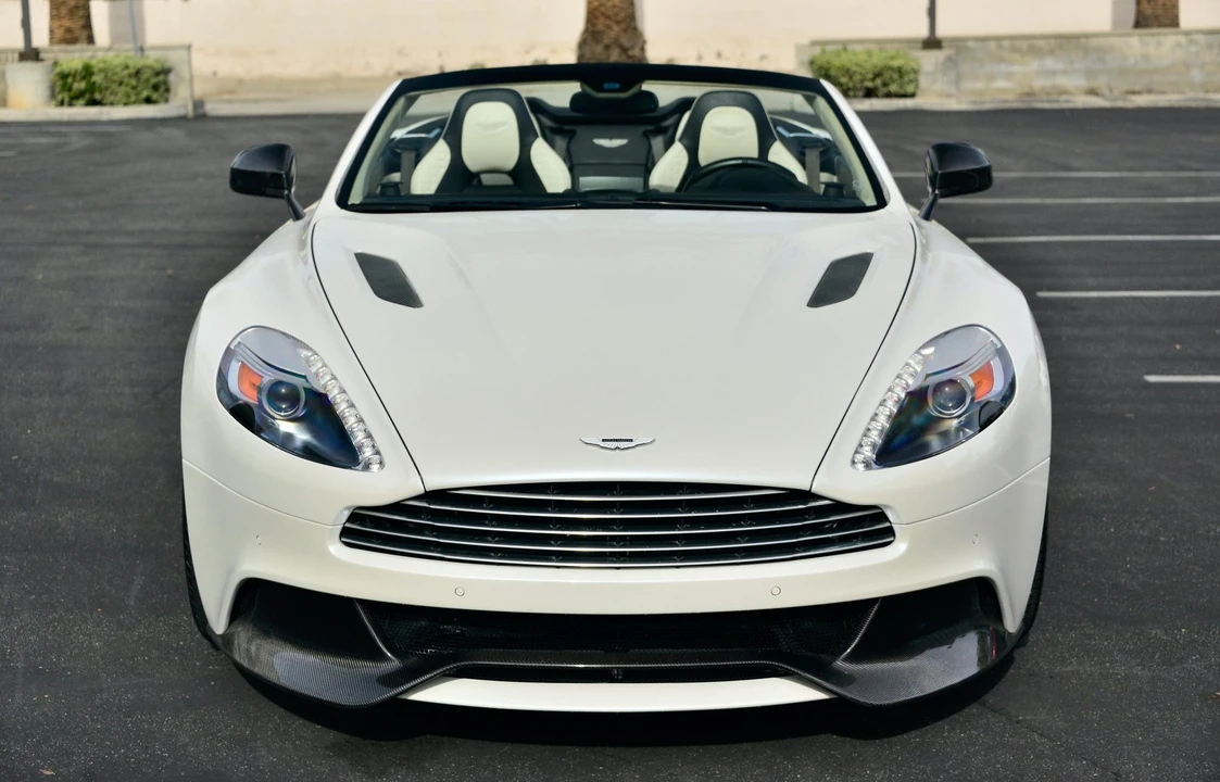 2015 Aston Martin Vanquish 2nd Gen - Image 3 of 31