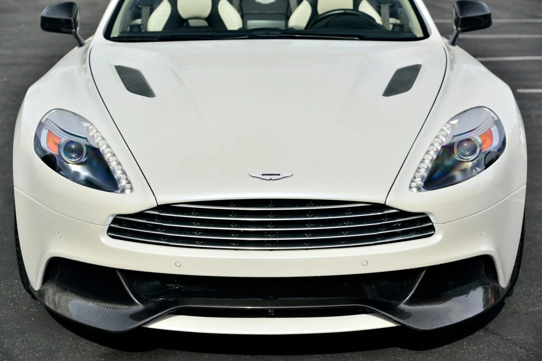 2015 Aston Martin Vanquish 2nd Gen - Image 18 of 31