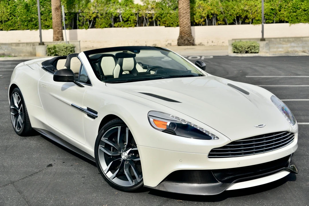 2015 Aston Martin Vanquish 2nd Gen - Image 6 of 31