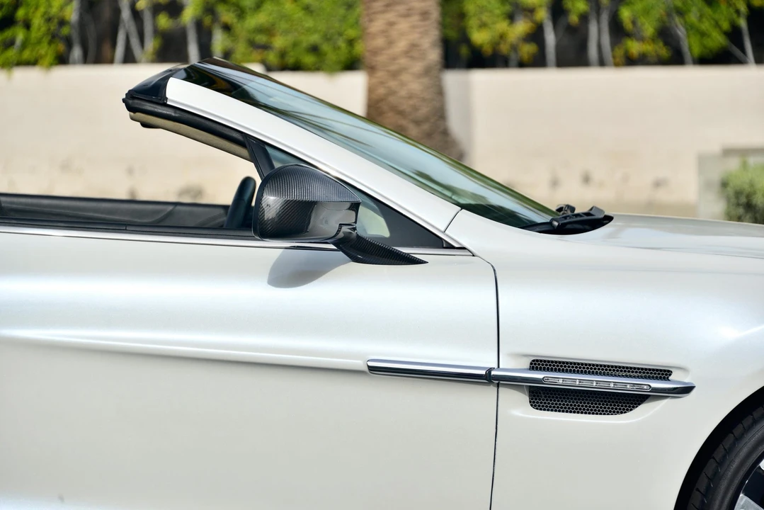 2015 Aston Martin Vanquish 2nd Gen - Image 23 of 31