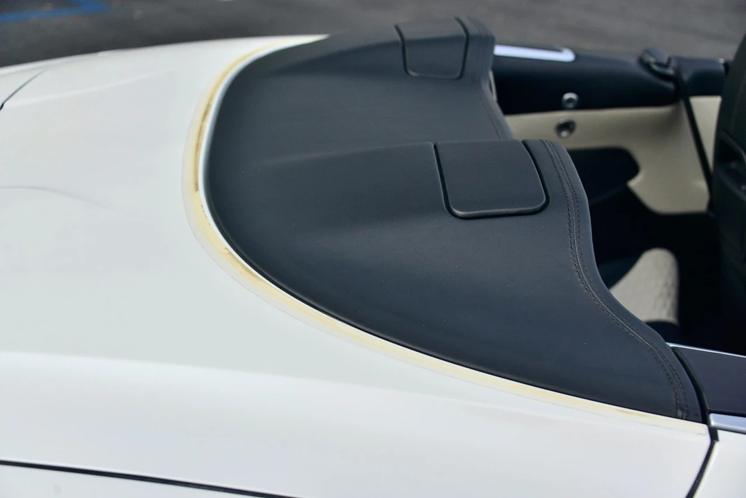 2015 Aston Martin Vanquish 2nd Gen - Image 30 of 31