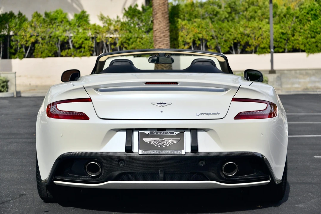 2015 Aston Martin Vanquish 2nd Gen - Image 10 of 31