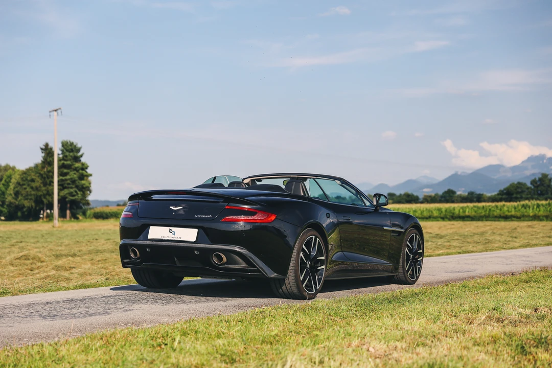2015 Aston Martin Vanquish 2nd Gen - Image 5 of 31