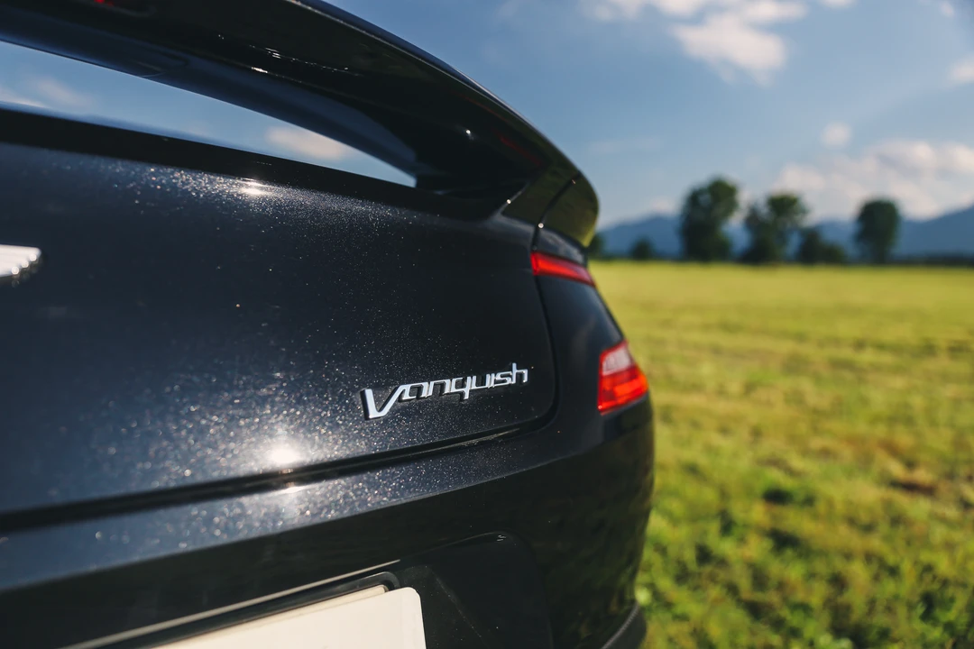 2015 Aston Martin Vanquish 2nd Gen - Image 13 of 31