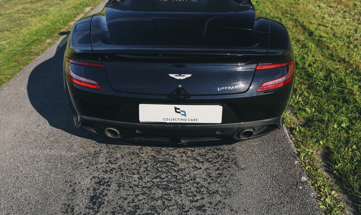 2015 Aston Martin Vanquish 2nd Gen - Image 17 of 31