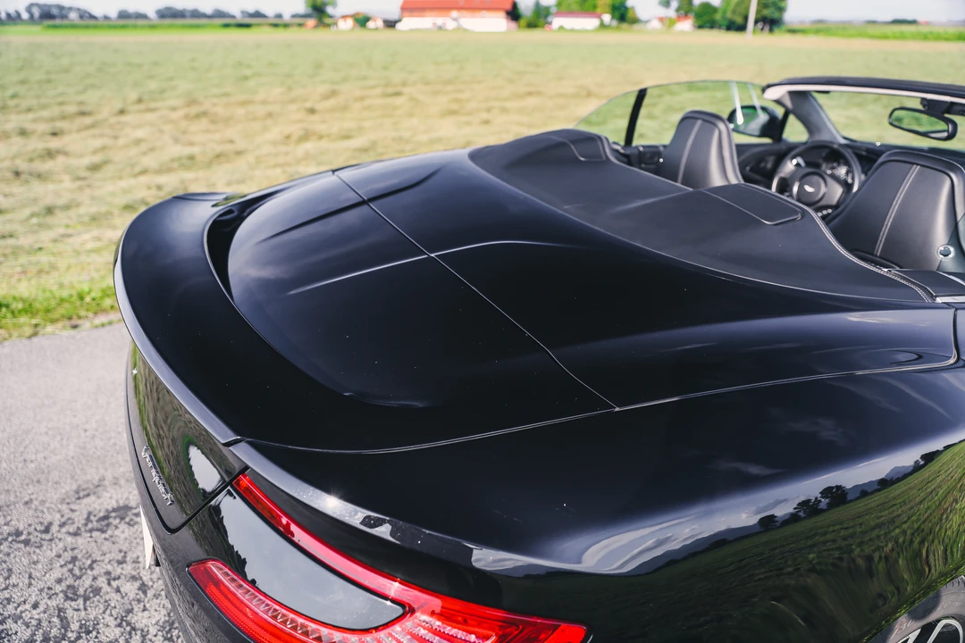 2015 Aston Martin Vanquish 2nd Gen - Image 18 of 31
