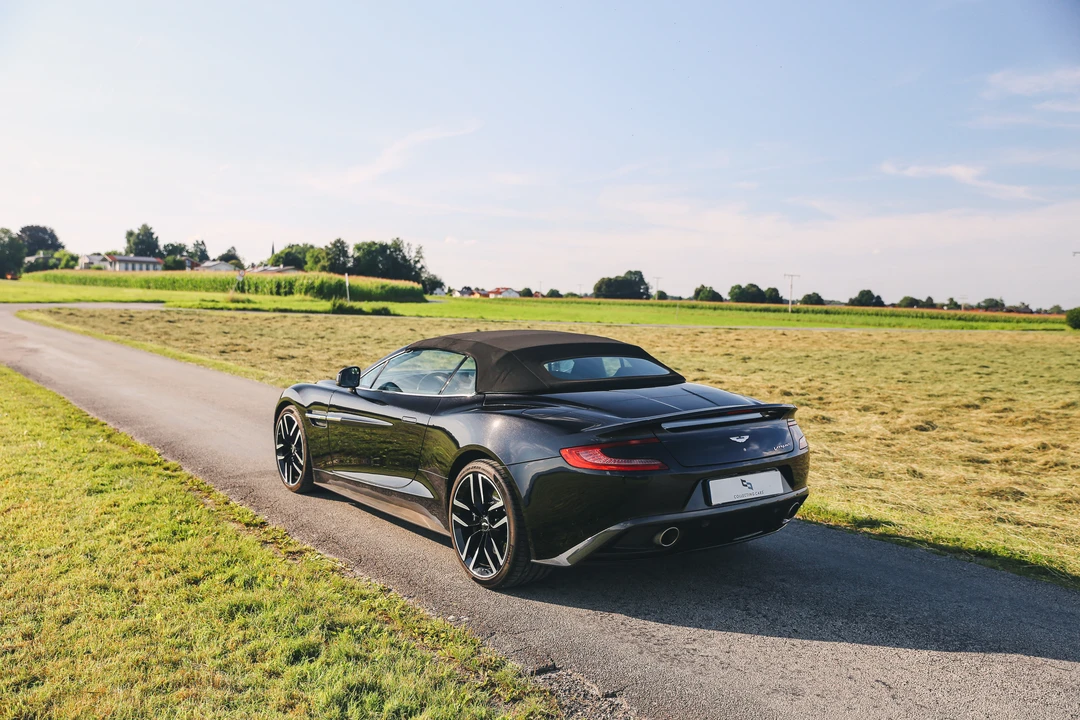 2015 Aston Martin Vanquish 2nd Gen - Image 7 of 31