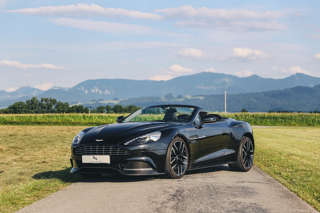 2015 Aston Martin Vanquish 2nd Gen - Image 9 of 31
