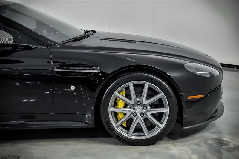 2015 Aston Martin V8 Vantage (2006-2017) - Image 14 of 21