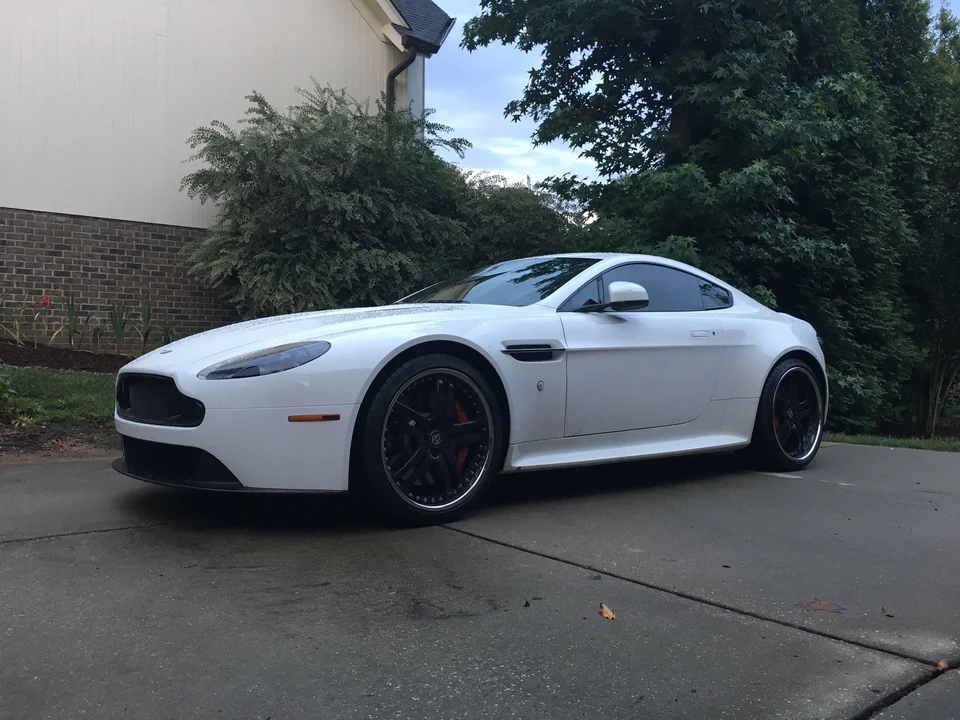 2015 Aston Martin V8 Vantage (2006-2017) - Image 5 of 8