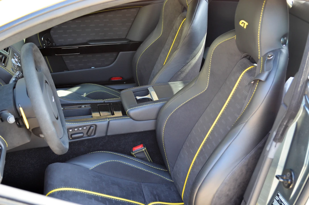 2015 Aston Martin V8 Vantage (2006-2017) - Image 3 of 11