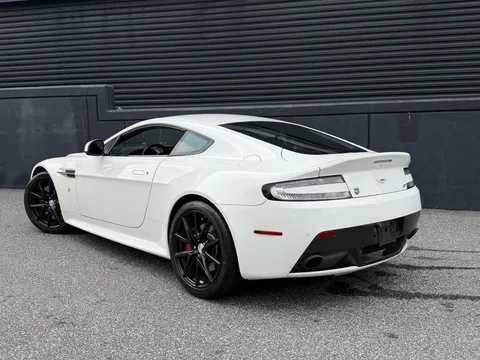 2015 Aston Martin Vantage - Image 3 of 30