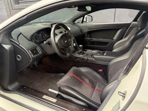 2015 Aston Martin Vantage - Image 4 of 30
