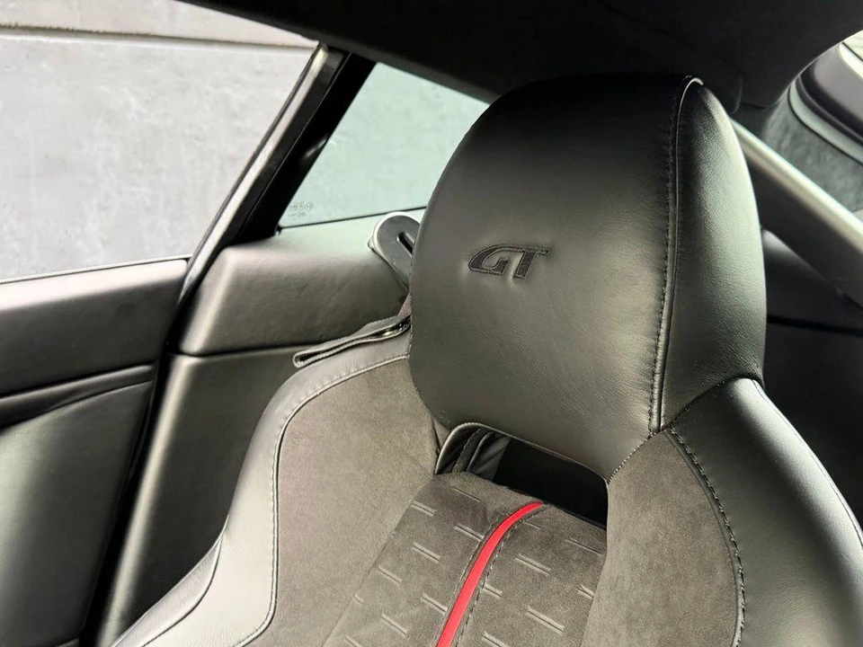2015 Aston Martin Vantage - Image 26 of 30