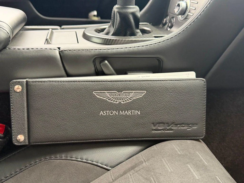 2015 Aston Martin Vantage - Image 29 of 30