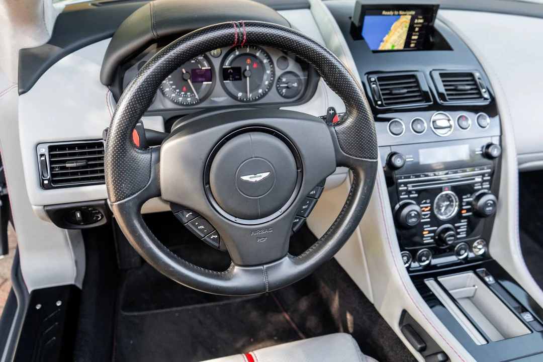 2015 Aston Martin V8 Vantage (2006-2017) - Image 10 of 31