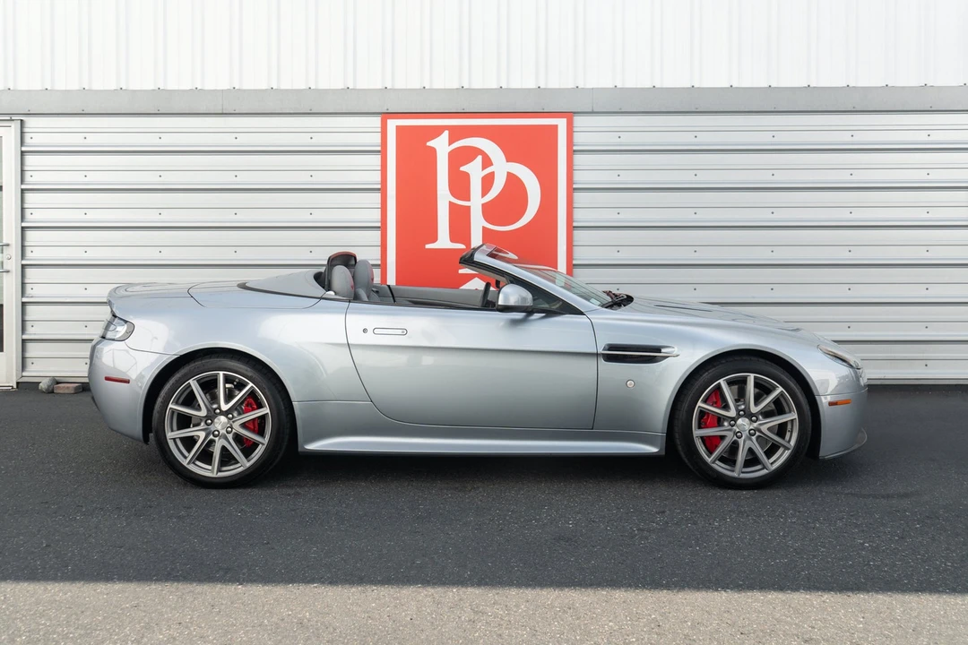 2015 Aston Martin V8 Vantage (2006-2017) - Image 5 of 22
