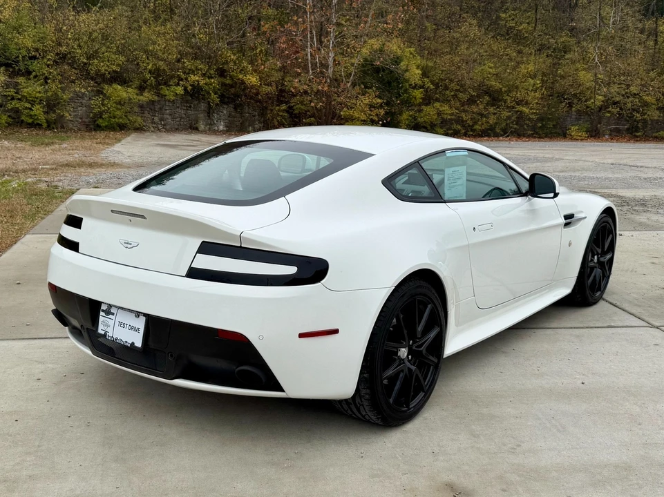 2015 Aston Martin V8 Vantage (2006-2017) - Image 5 of 31