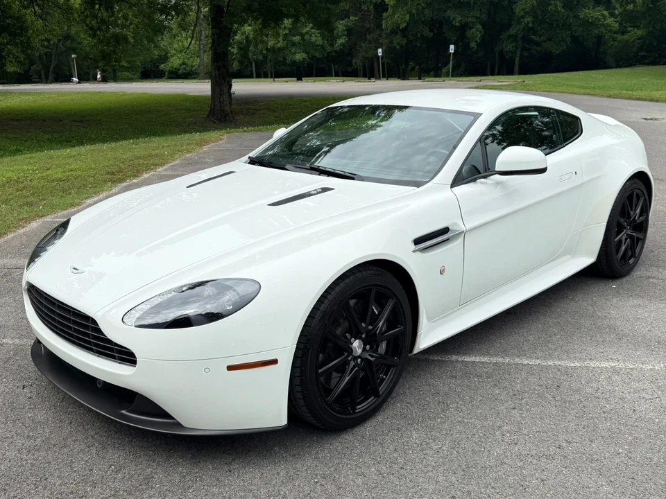 2015 Aston Martin V8 Vantage (2006-2017) - Image 2 of 12