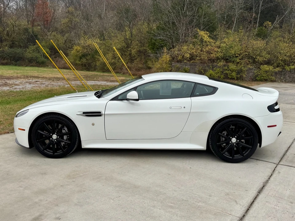 2015 Aston Martin V8 Vantage (2006-2017) - Image 8 of 21