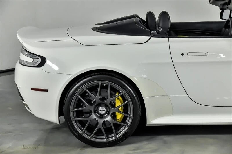 2015 Aston Martin V8 Vantage (2006-2017) - Image 15 of 21