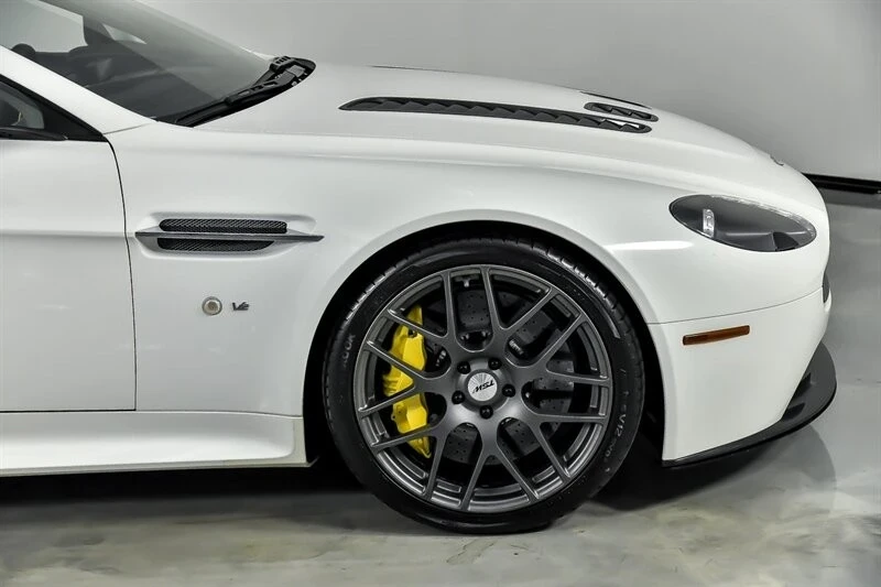 2015 Aston Martin V8 Vantage (2006-2017) - Image 17 of 21