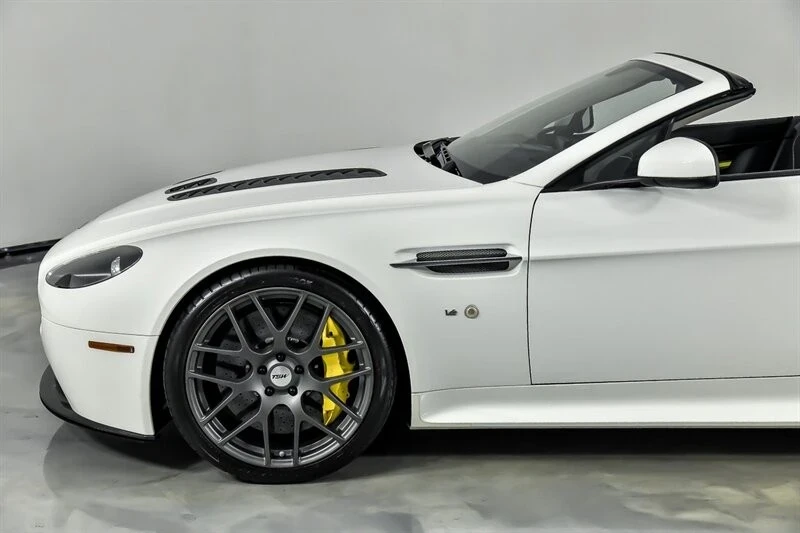 2015 Aston Martin V8 Vantage (2006-2017) - Image 9 of 21