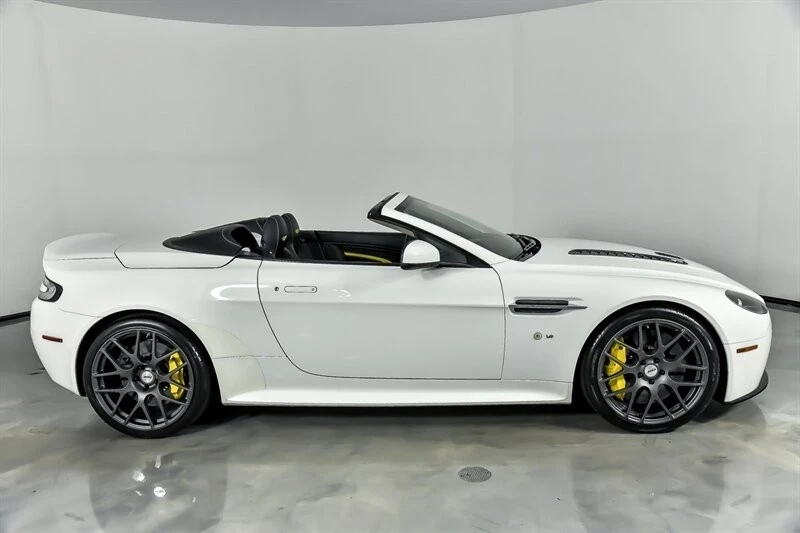 2015 Aston Martin V8 Vantage (2006-2017) - Image 16 of 21
