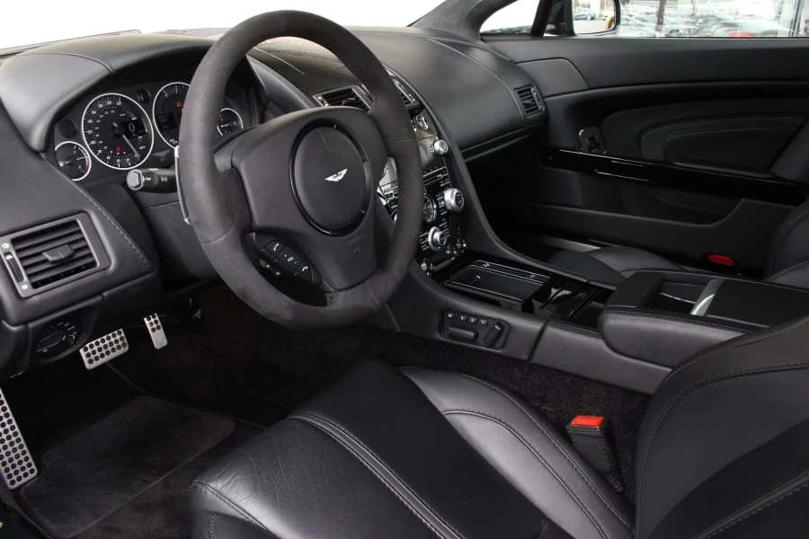 2015 Aston Martin V8 Vantage (2006-2017) - Image 4 of 10