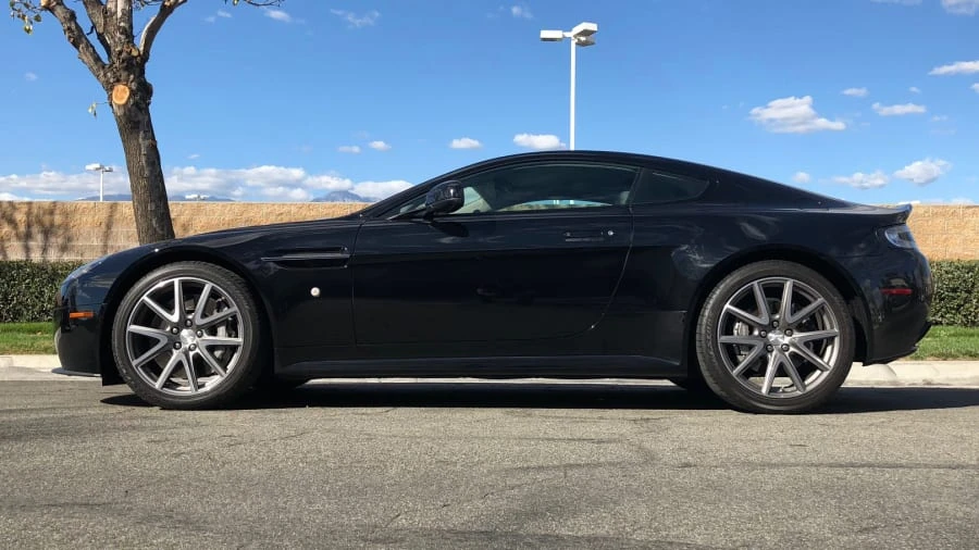 2015 Aston Martin Vantage - Image 2 of 8