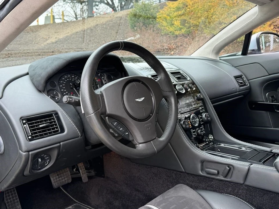2015 Aston Martin Vantage - Image 6 of 21