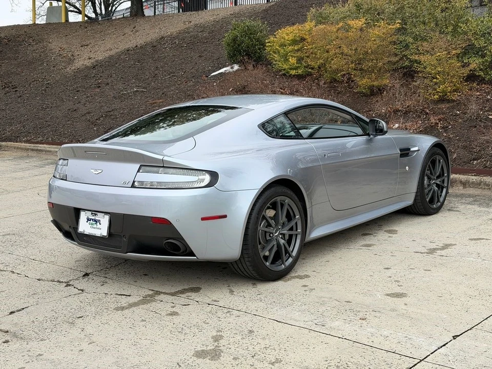 2015 Aston Martin Vantage - Image 19 of 21