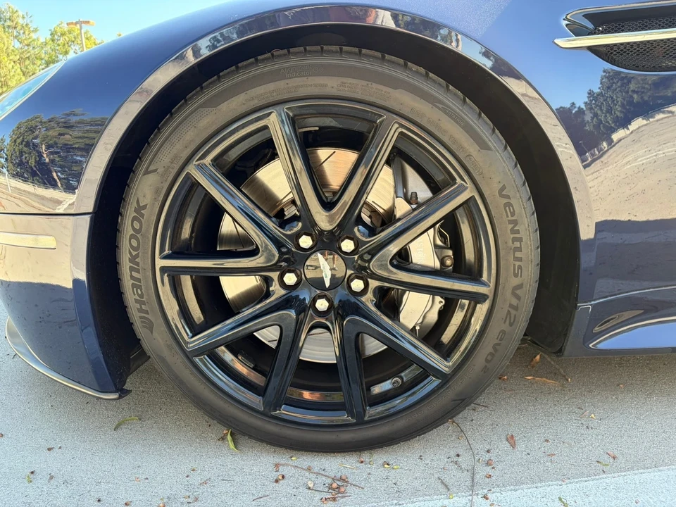 2015 Aston Martin Vantage - Image 17 of 21