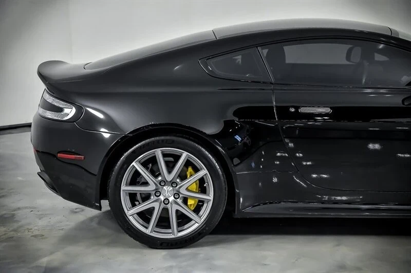 2015 Aston Martin Vantage - Image 12 of 12