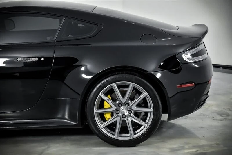 2015 Aston Martin Vantage - Image 8 of 12
