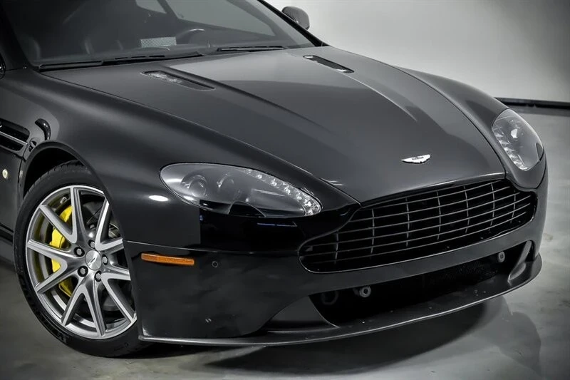 2015 Aston Martin Vantage - Image 2 of 12