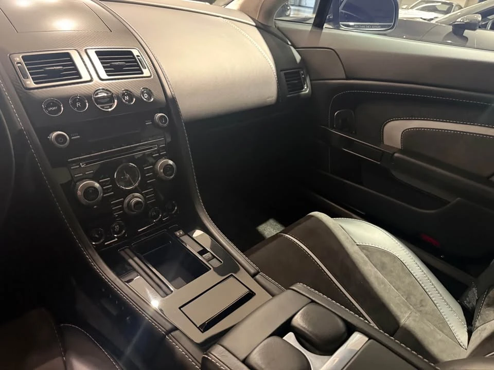 2015 Aston Martin Vantage - Image 17 of 20