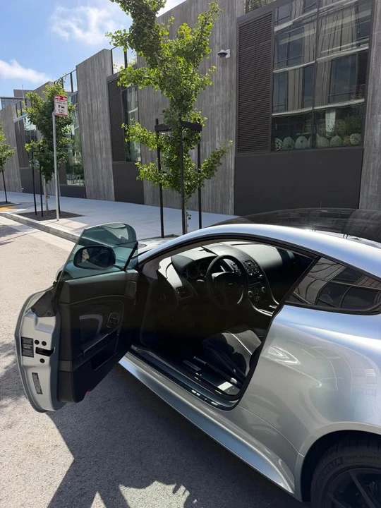 2015 Aston Martin Vantage - Image 15 of 19